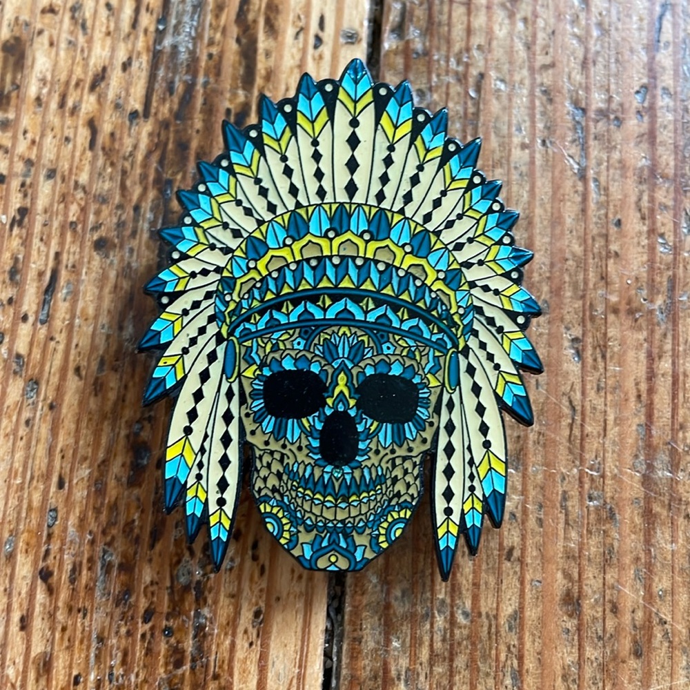 Bioworkz | Ornate Skull in Color 47/80 Hat Pin